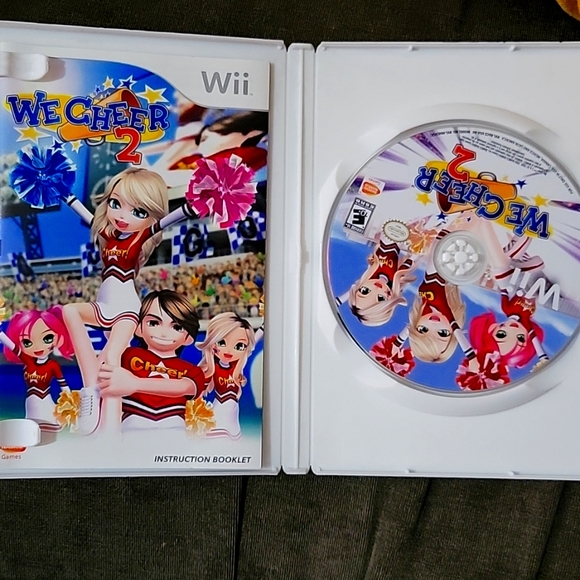 Nintendo Wii We Cheer 2 - Picture 2 of 4